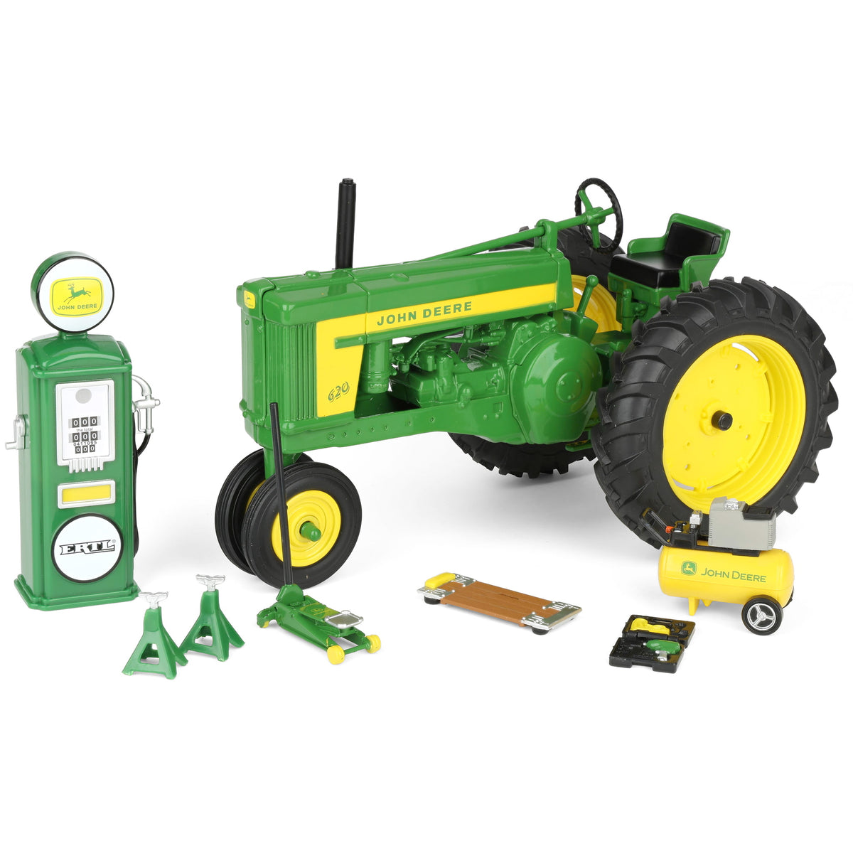 John Deere ガスポンプ型 置物 1/16 John Deere 620 Tractor Restoration Set with Vintage-Style Gas