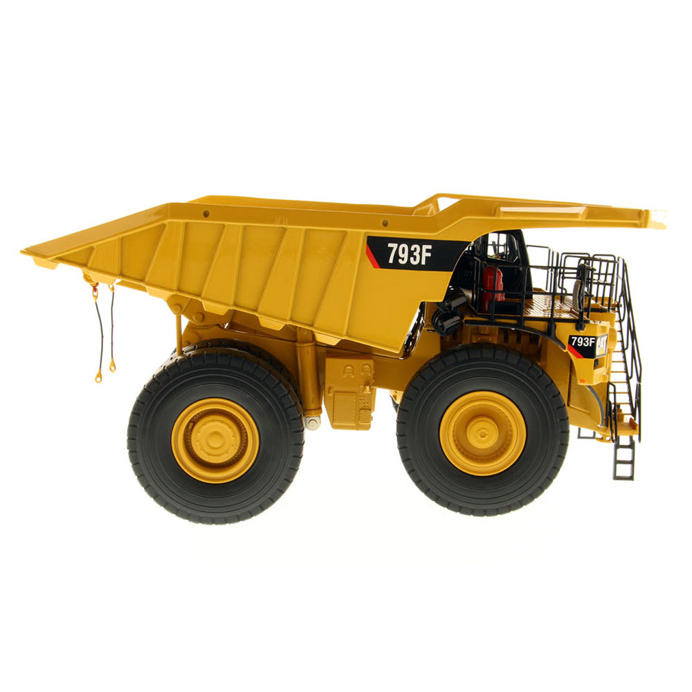 キャタピラー建機　CAT 793F マイニングトラック　1/50 1/50 CAT 793F Mining Truck by Diecast Masters — Outback Toys