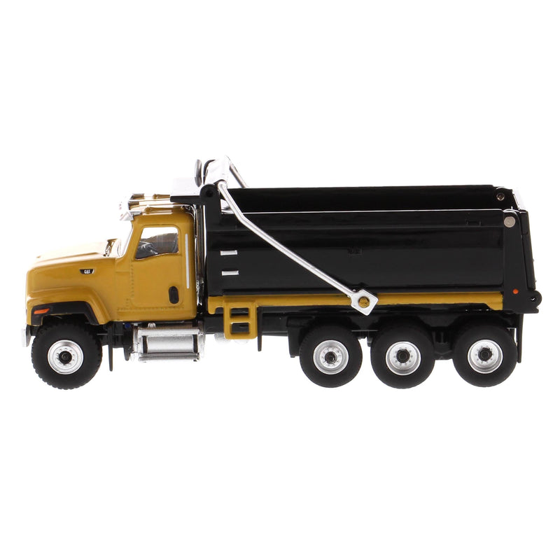 1/87 CAT CT681 Dump Truck, Diecast Masters HO Series