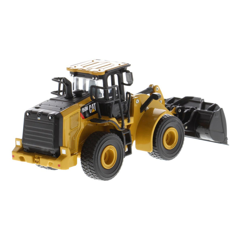 (B&D) 1/64 Caterpillar 950M Wheel Loader with Log Fork, Bucket & 2 Log Poles, Diecast Masters Play & Collect - Damaged Item