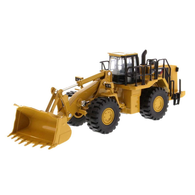 1/64 Caterpillar 988H Wheel Loader, Diecast Masters Play & Collect