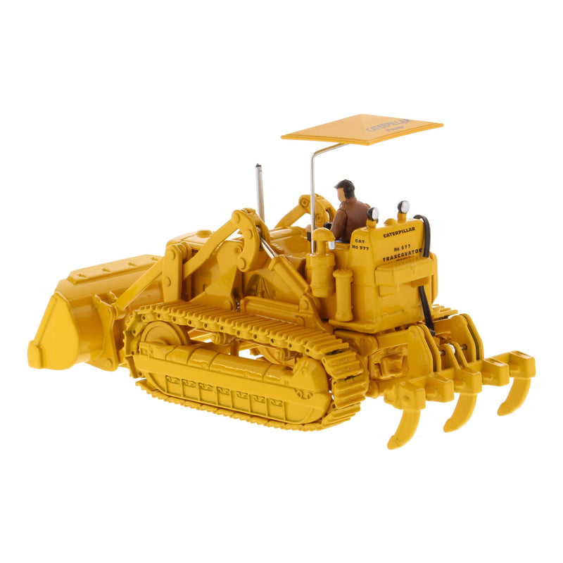 1/50 CAT 977D Traxcavator with Operator by Diecast Masters