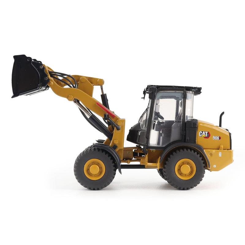 1/50 CAT 906 Compact Wheel Loader by Diecast Masters