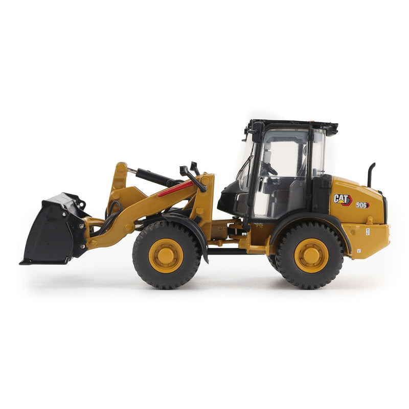 1/50 CAT 906 Compact Wheel Loader by Diecast Masters