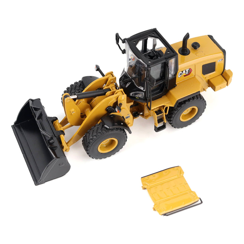 1/50 CAT 930 Wheel Loader, Diecast Masters High Line Series