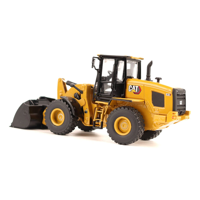 1/50 CAT 930 Wheel Loader, Diecast Masters High Line Series