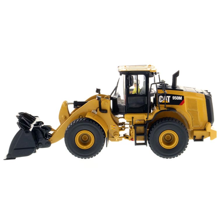 1/50 Caterpillar 950M Wheel Loader, Diecast Masters Core Classics Series