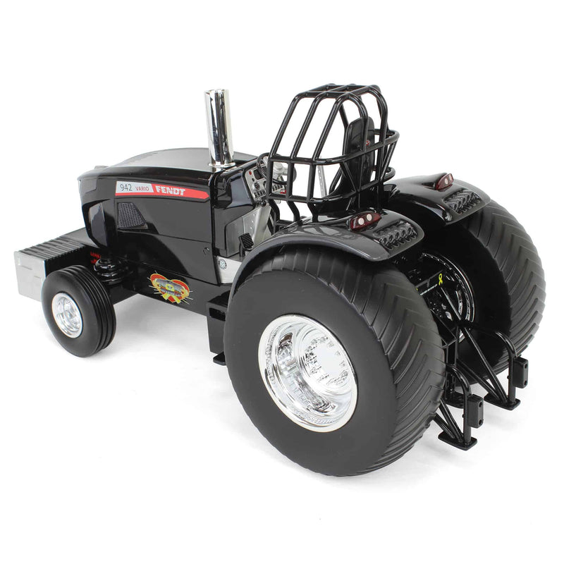 1/16 Fendt 942 Never Giving Up Pulling Tractor by SpecCast