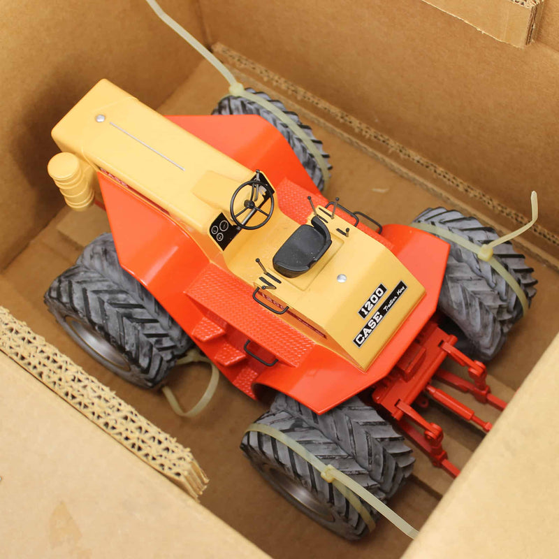 1/16 Case 1200 4WD with Duals by Precision Engineering