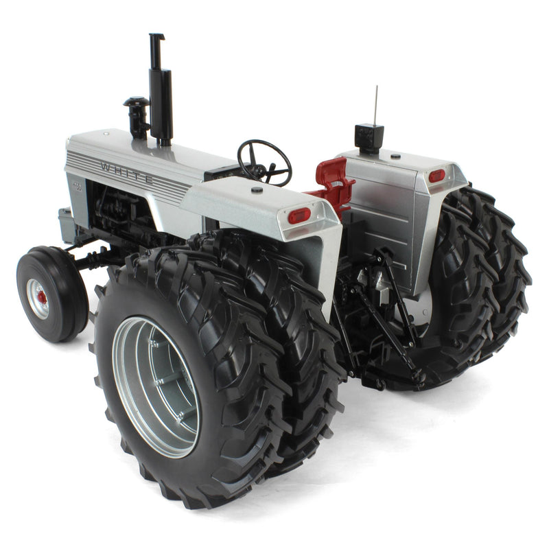 (B&D) - 1/16 White 2-150 with Rear Duals & Fender Radio, 2025 Summer Farm Toy Show - Damaged Box