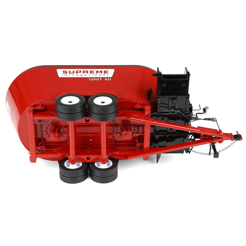1/32 Supreme International 1200T Vertical Feed Mixer by SpecCast