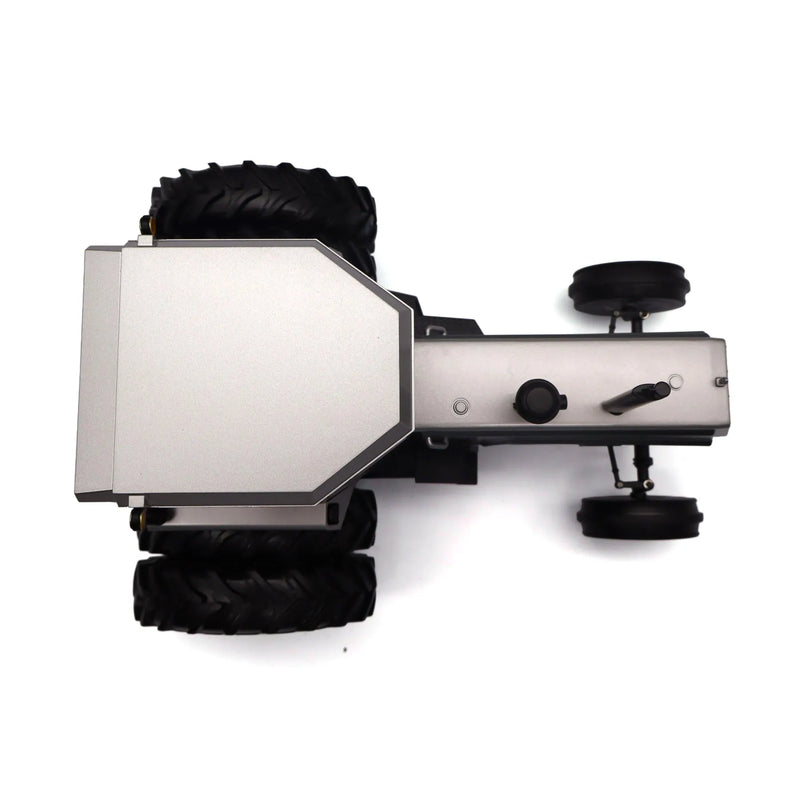 1/16 White 2-135 Silver Stripe Tractor with Duals by SpecCast, 2026 Heartland Toy Show