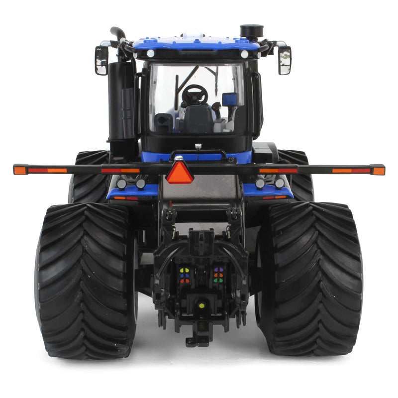 1/32 New Holland T9.700 with LSW Tires, ERTL Prestige Collection