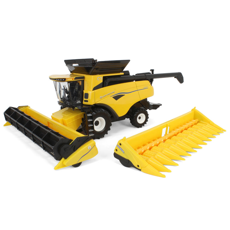 1/32 New Holland CR8.90 Combine with Draper & Grain Heads