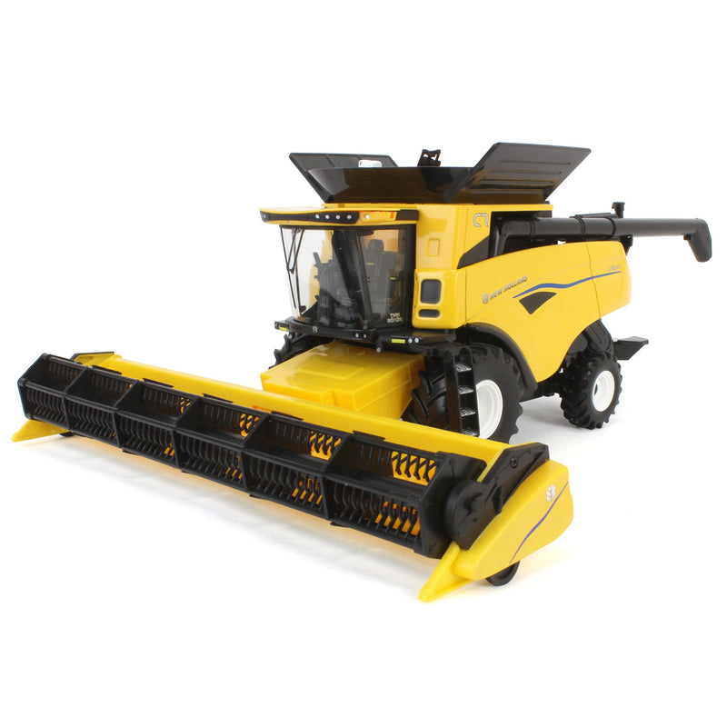 1/32 New Holland CR8.90 Combine with Draper & Grain Heads