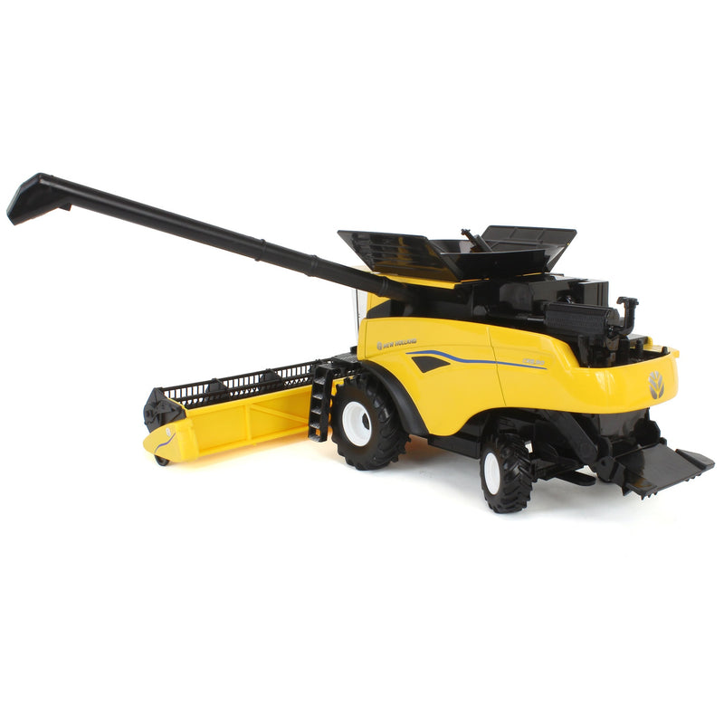 1/32 New Holland CR8.90 Combine with Draper & Grain Heads