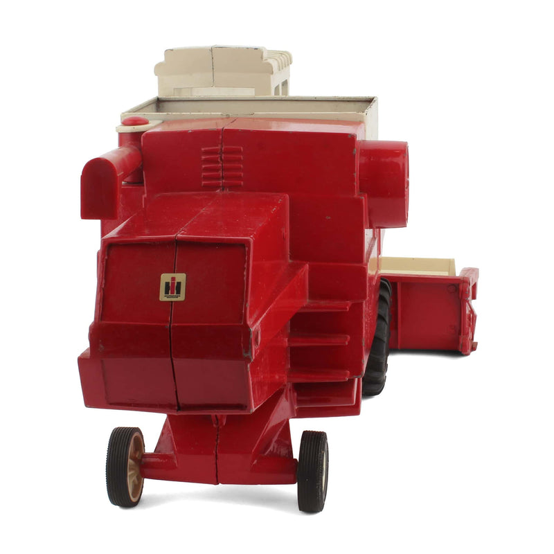 International Hydrostatic Combine with Grain Head by ERTL