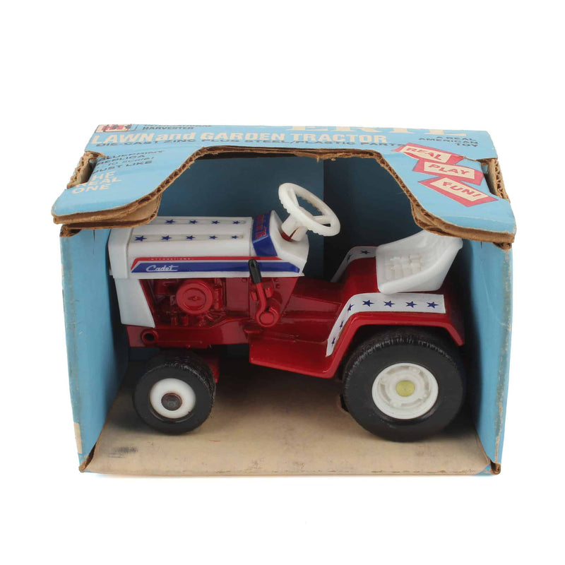 1/16 International Harvester Cub Cadet "Spirit of 76" Lawn and Garden Tractor by ERTL