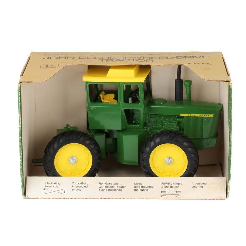 1/16 John Deere 7520 4-Wheel-Drive Tractor by ERTL, 2 Hole Version With Cab Rivet