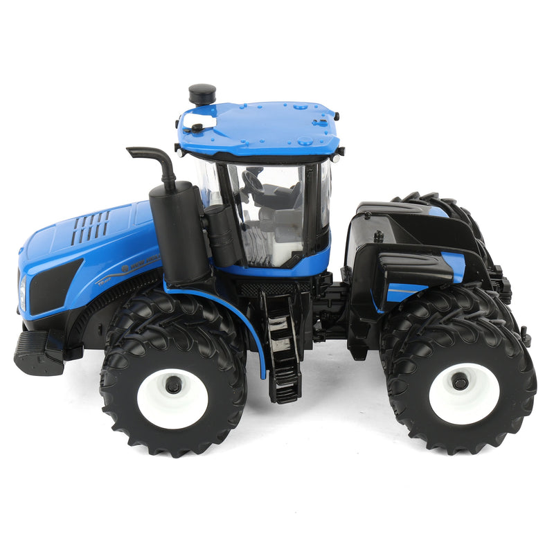 1/32 New Holland T9.655 Tractor with PLM Intelligence by ERTL