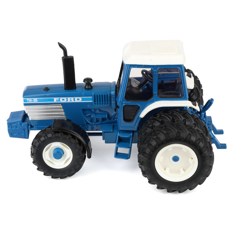 Combine Rear Duals 1/32 Ford TW-35 Tractor with Rear Duals by ERTL — Outback Toys