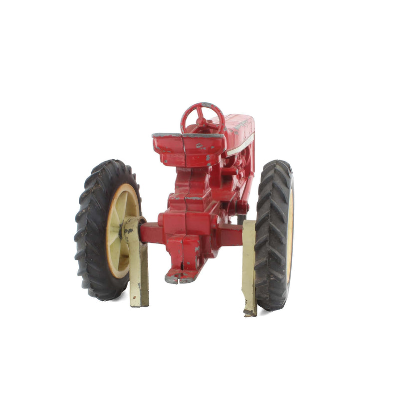 (B&D) 1/16 International Tractor with Broken Loader by ERTL - Damaged Item, LOOSE