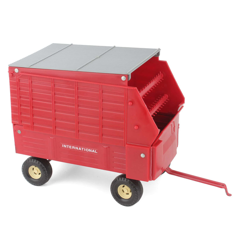 1/16 International Harvester Forage Wagon by ERTL - LOOSE