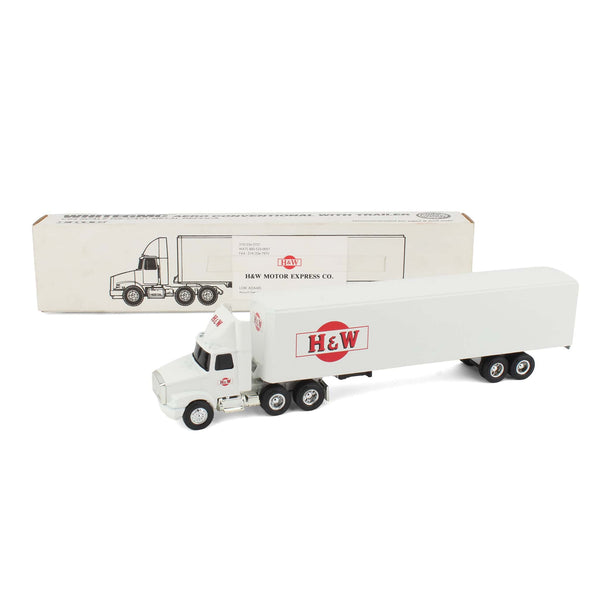 WHITEGMC cab with drop-bed trailerミニカー 1/64 WhiteGMC Aero Conventional Cab Semi Truck & Box Trailer, H&W
