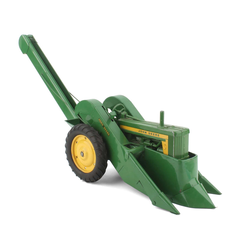 1/16 John Deere 60 Tractor and Steel Corn Picker by ESKA from the Late 1950s to Early 1960s - LOOSE