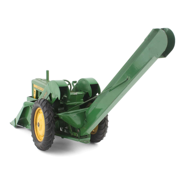1/16 John Deere 60 Tractor and Steel Corn Picker by ESKA from the Late 1950s to Early 1960s - LOOSE