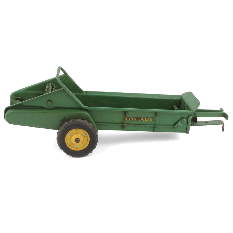 (B&D) 1/16 Steel John Deere Manure Spreader with Long Levers, Made in 1950s - Damaged Item, LOOSE