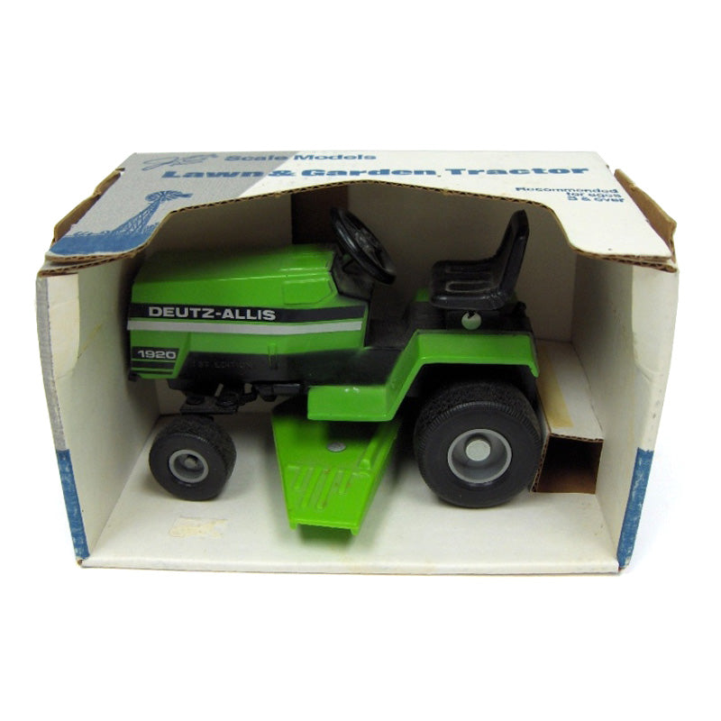 1/16 Deutz Allis 1920 Lawn Tractor w/ Mower Deck & Rear Hitch by Scale Models