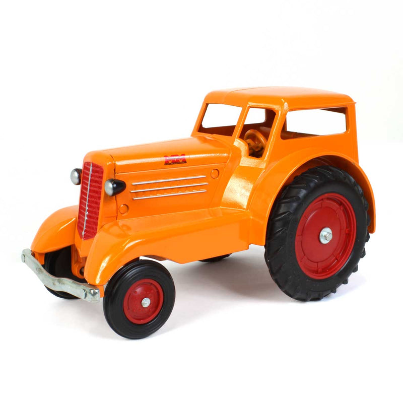 1/16 1938 Minneapolis Moline UDLX Comfort Tractor Car, by Scale Models