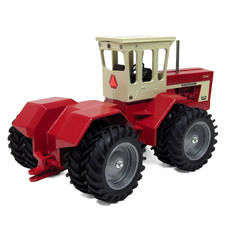 1/16 International Harvester 4366 Tractor with WHITE Cab, 4-Wheel Drive, and Duals by Scale Models, 2011 PA Farm Show Tractor