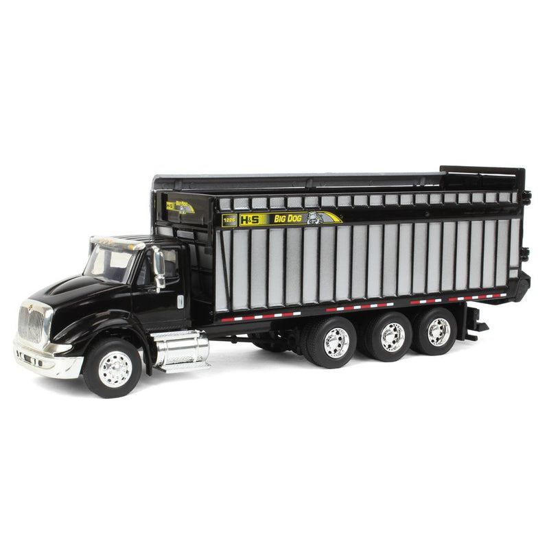 (B&D) 1/64 Black International 8600 Truck with H&S Big Dog 1226 Forage Box by SpecCast - Damaged Box