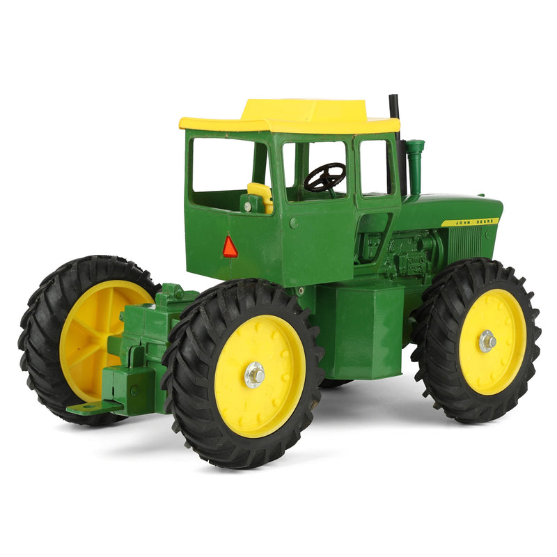 (B&D) 1/16 John Deere 7520 Double Hole 4WD - LOOSE, Used