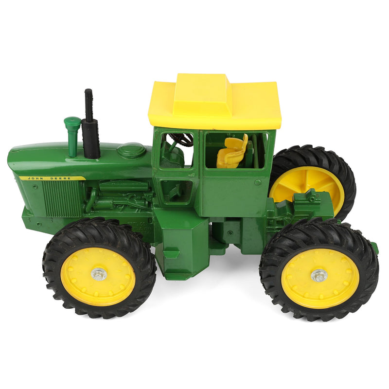 (B&D) 1/16 John Deere 7520 Double Hole 4WD - LOOSE, Used