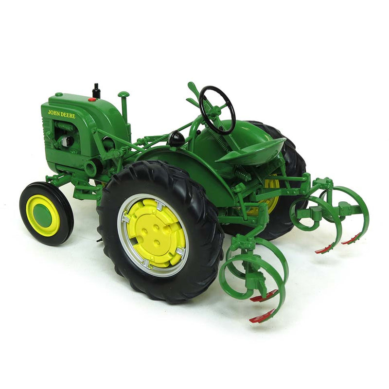 1/16 1942 John Deere Model LA tractor with Leaf Spring Cultivator by SpecCast