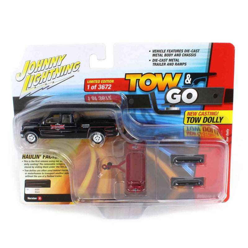 1/64 2022 Chevrolet Silverado with Tow Dolly, Hot Rod Customs, Johnny Lightning Tow & Go