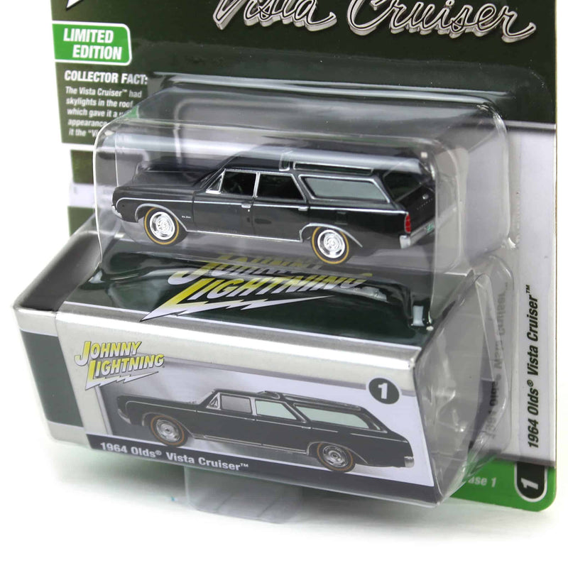 1/64 1964 Oldsmobile Vista Cruiser, Jade Mist Poly, Johnny Lightning Collector Tin Series 16