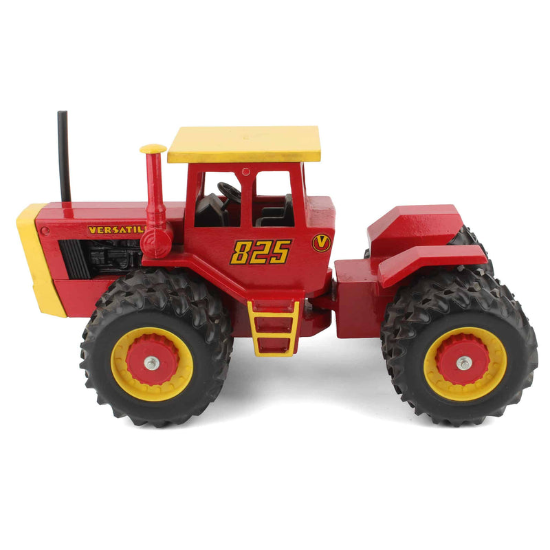 1/16 Versatile 825 Tractor with Duals, Made in the USA by Scale Models