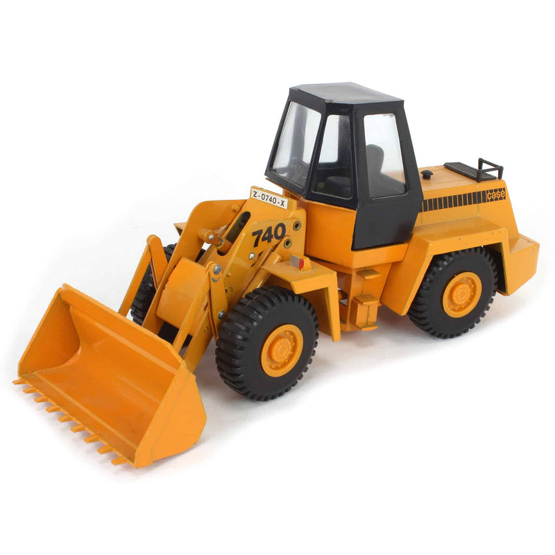 (B&D) 1/35 Case 740 Wheel Loader by Nacoral - Damaged Item, No Box
