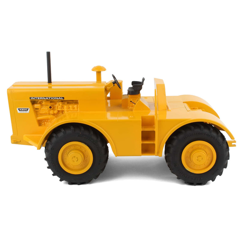 1/16 Limited Edition International Harvester 4300 Open Station Industrial Tractor by Precision Engineering