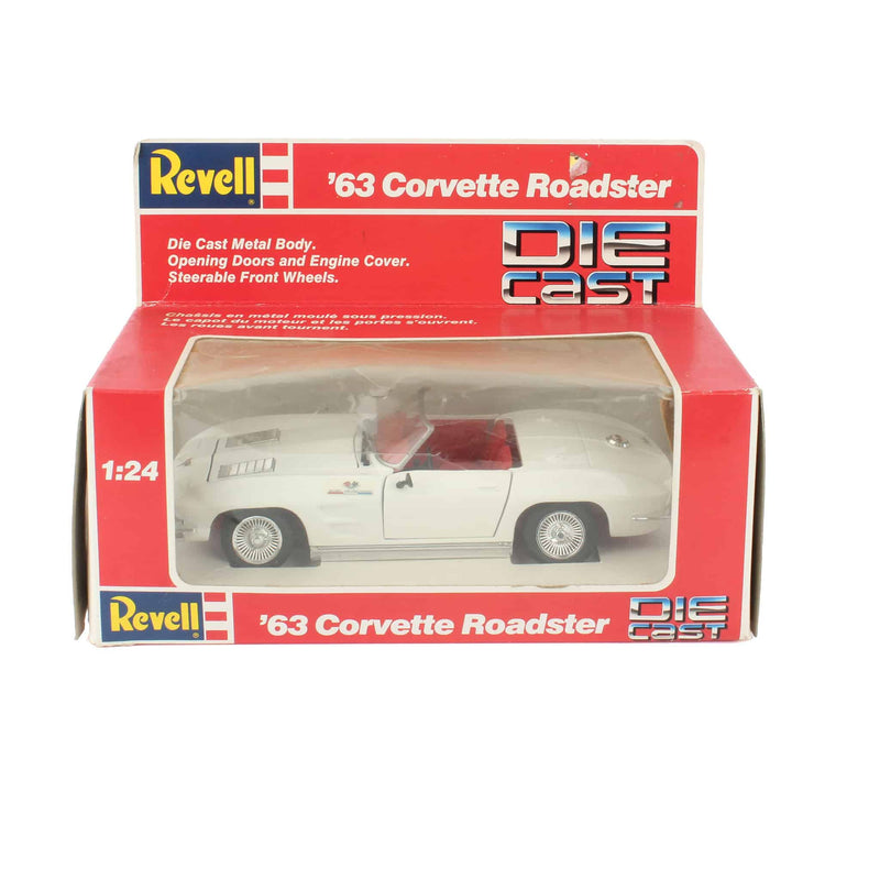 1/24 1963 White Corvette Roadster by Revell
