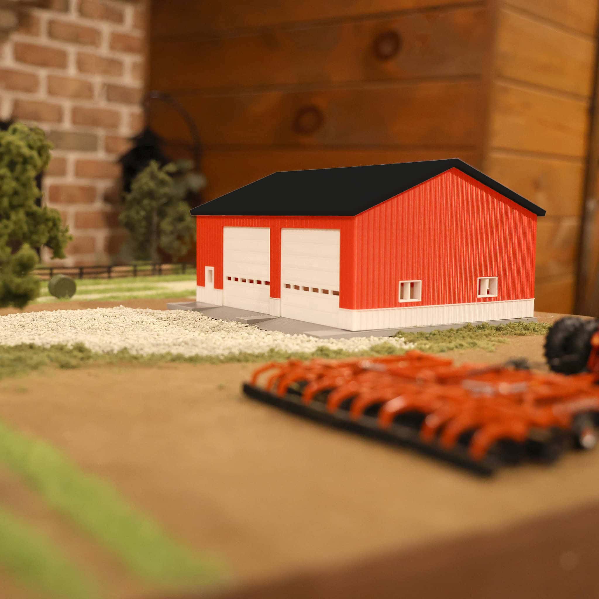 1/64 Red & White Machinery Shed with Black Roof by REVD Toys, 3D
