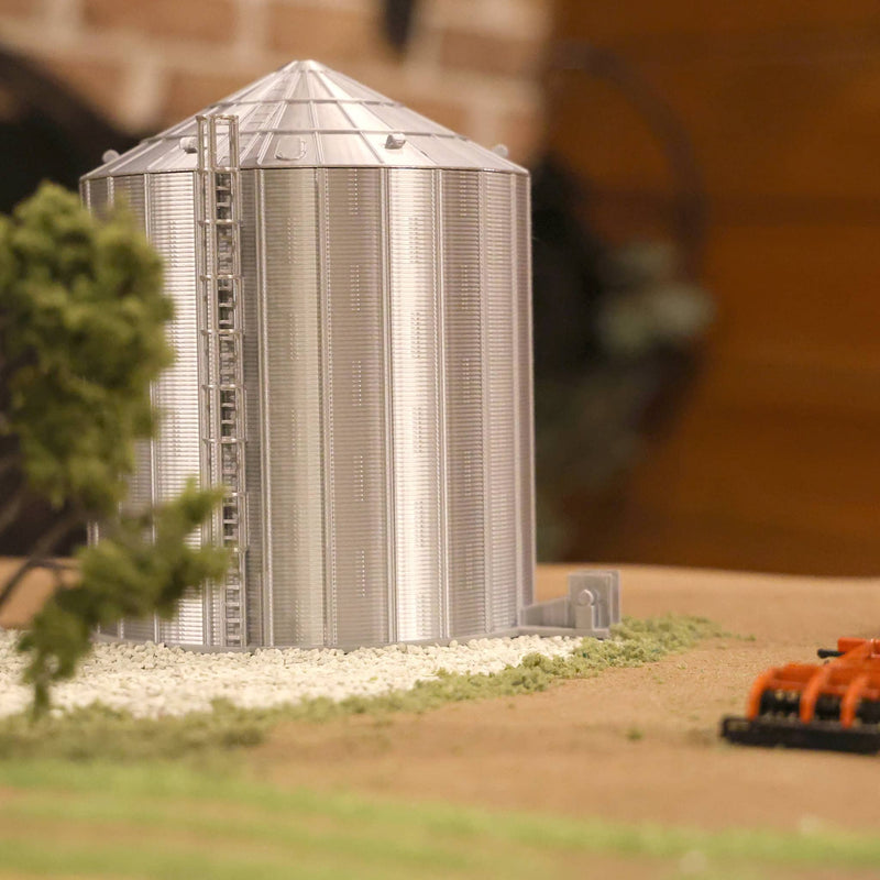 1/64 15-20K Bushel Grain Bin with Ladder & Centrifugal Fan, 3D Printed