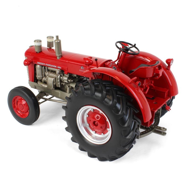 (B&D) 1/16 Massey Ferguson 98 Wide Front Tractor - Damaged Item