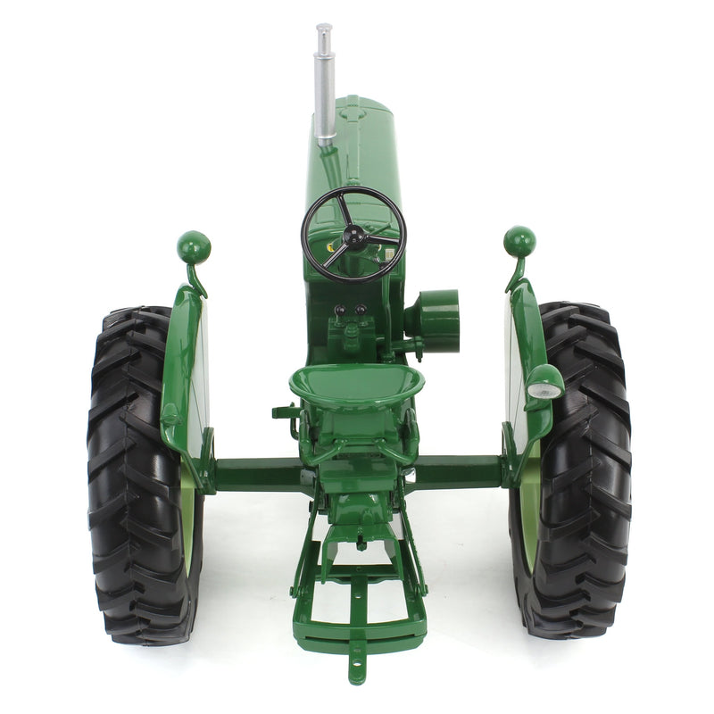 1/16 Oliver 660 Gas Tractor with Narrow Front by SpecCast