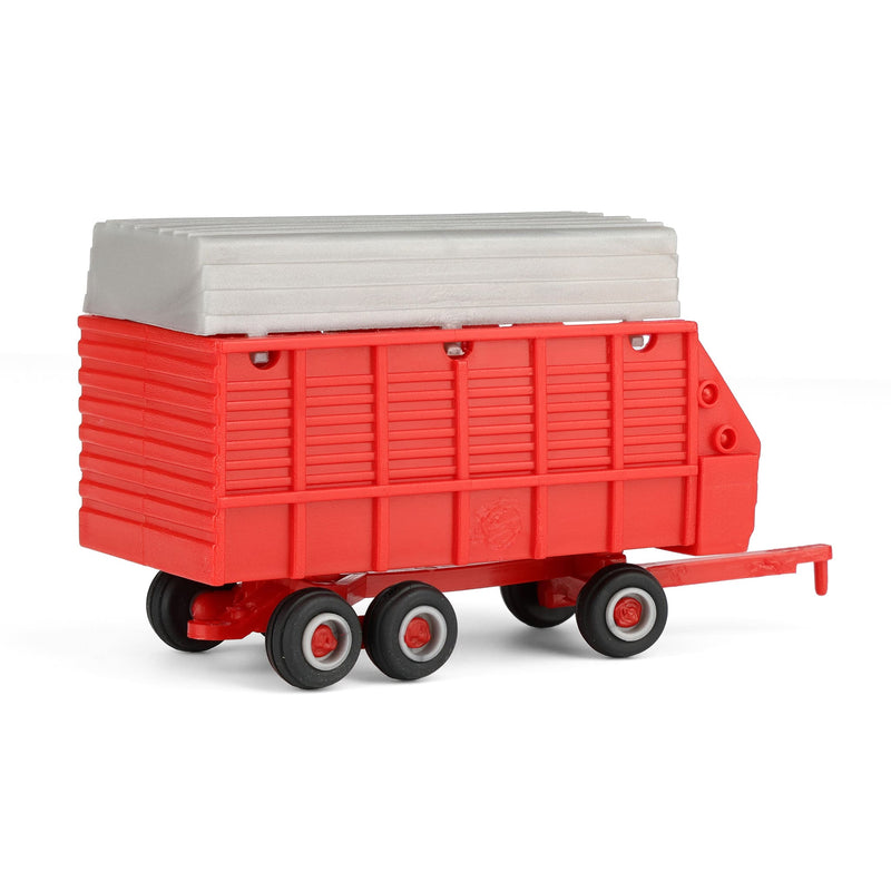 1/64 Red & Silver Tandem Axle Forage Wagon by Standi Toys