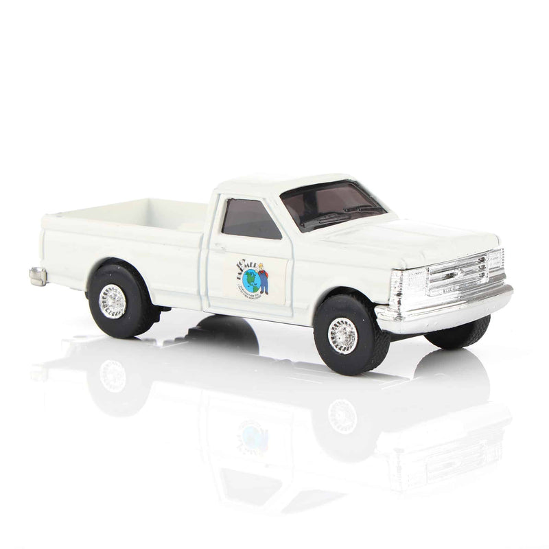Approximate 1/64 White Pickup, 1998 Toy Farmer Edition